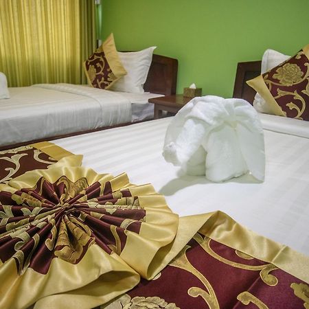 Golden Gum-Kino Hotel Мандалей Екстериор снимка