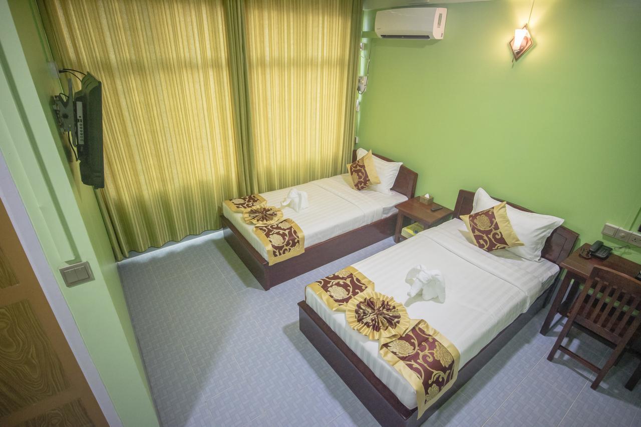 Golden Gum-Kino Hotel Мандалей Екстериор снимка