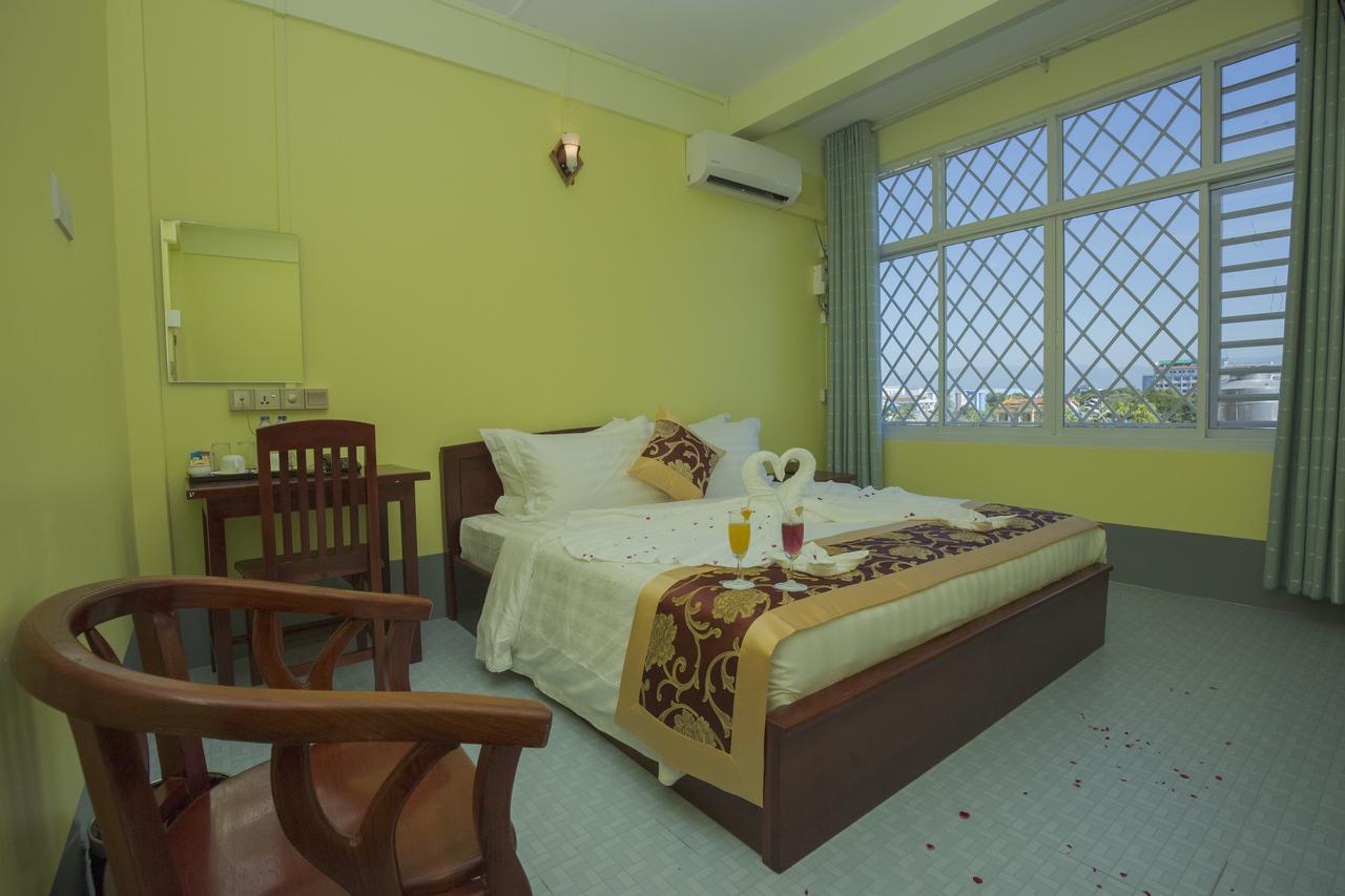 Golden Gum-Kino Hotel Мандалей Екстериор снимка